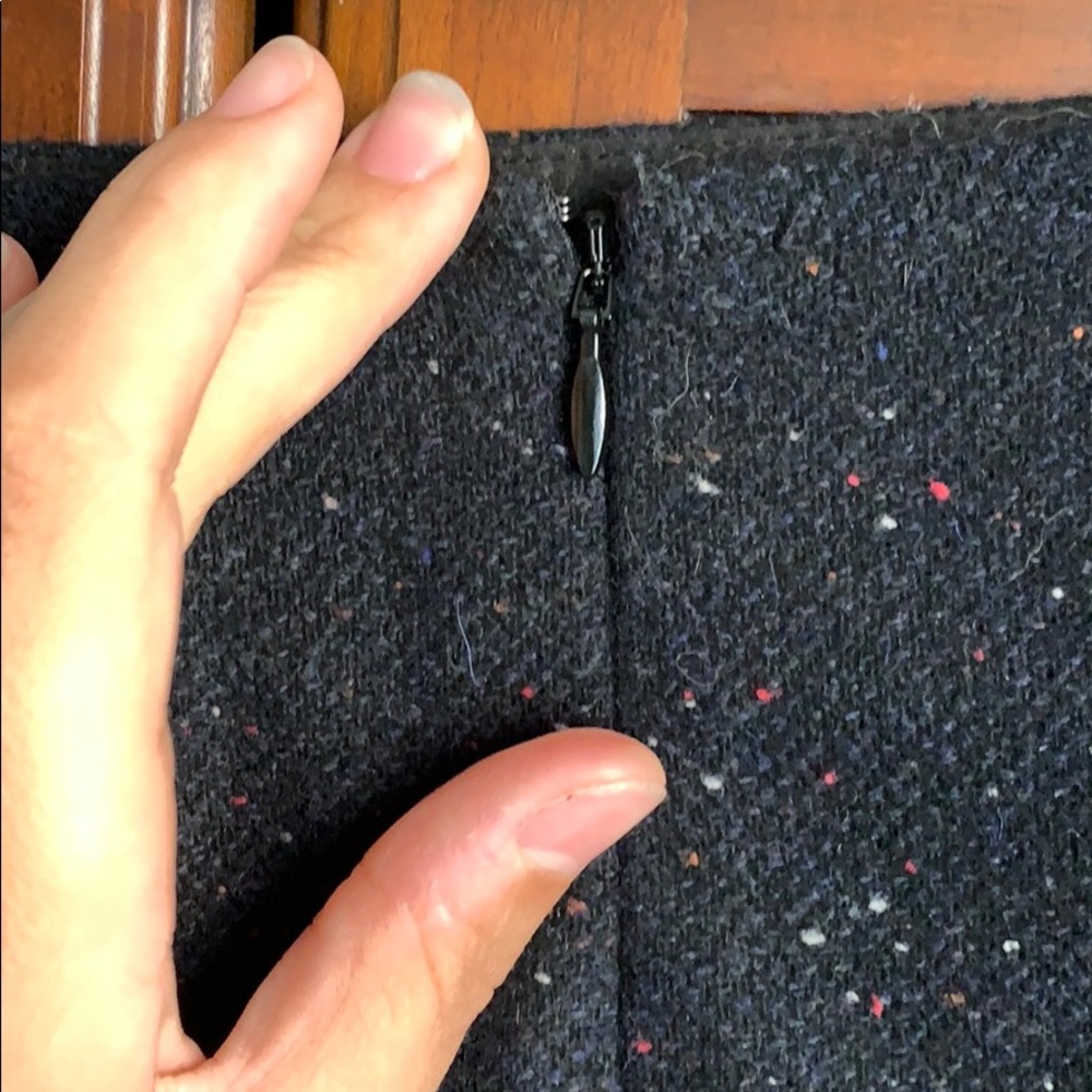 Banana Republic wool skirt - Picture 3 of 8